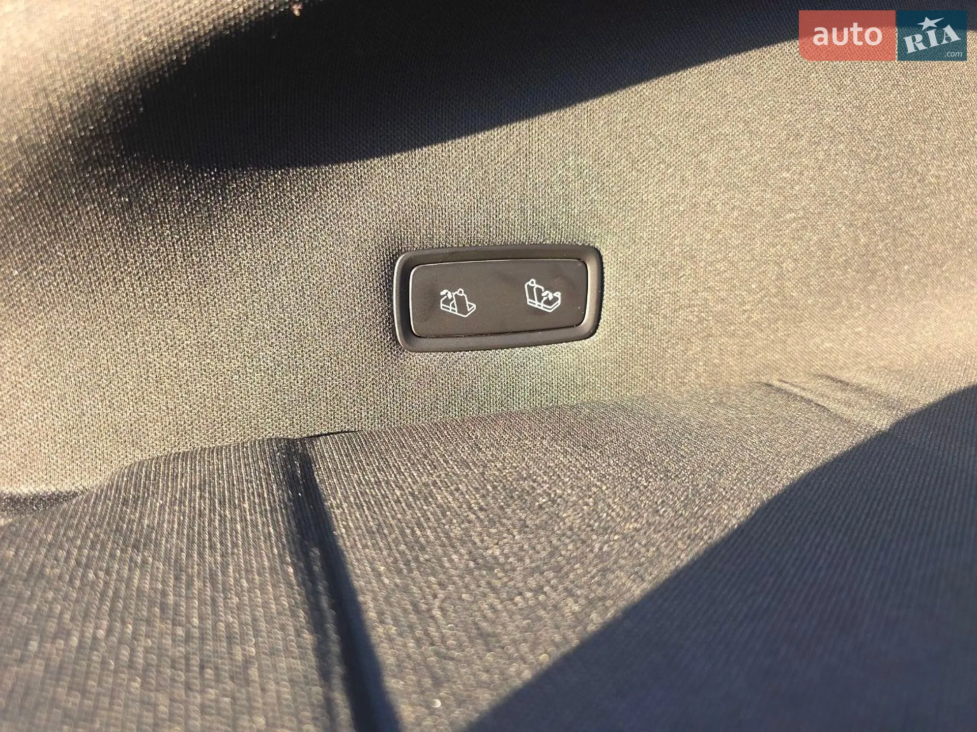 2025 Tesla Model Y - мініатюра 22
