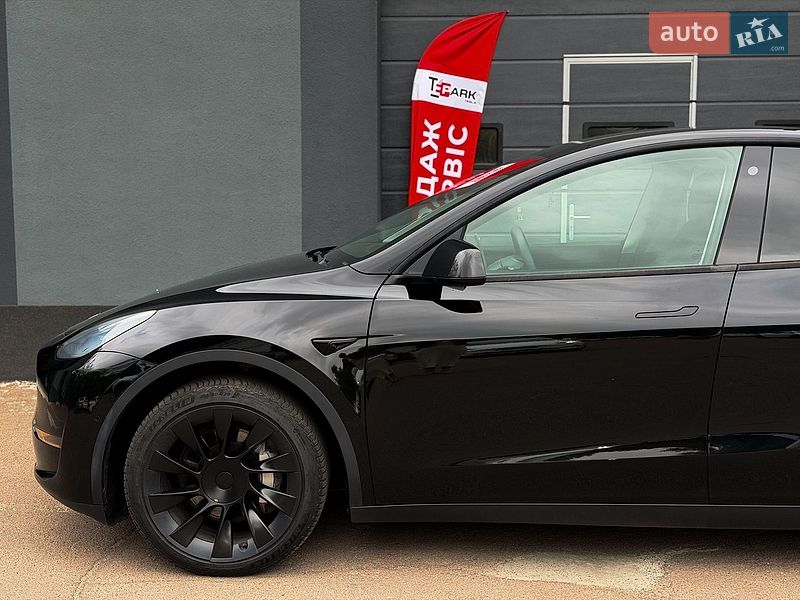 Внедорожник / Кроссовер Tesla Model Y 2021 в Киеве