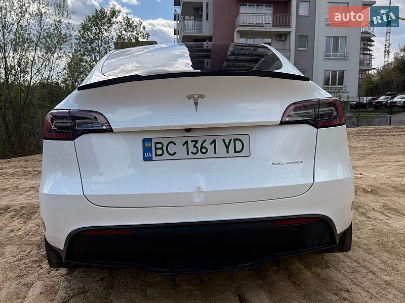 Позашляховик / Кросовер Tesla Model Y 2023 в Львові