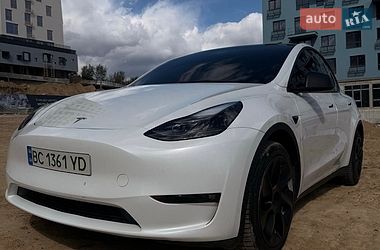 Позашляховик / Кросовер Tesla Model Y 2023 в Львові