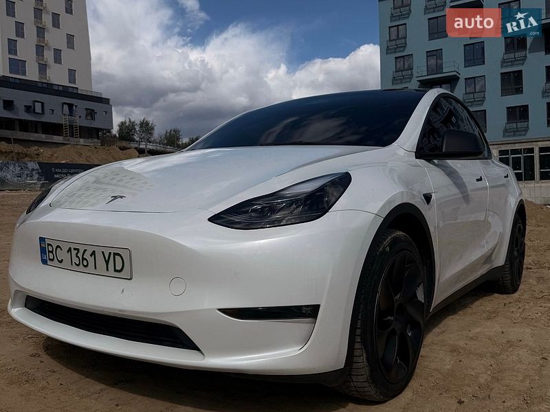 Позашляховик / Кросовер Tesla Model Y 2023 в Львові