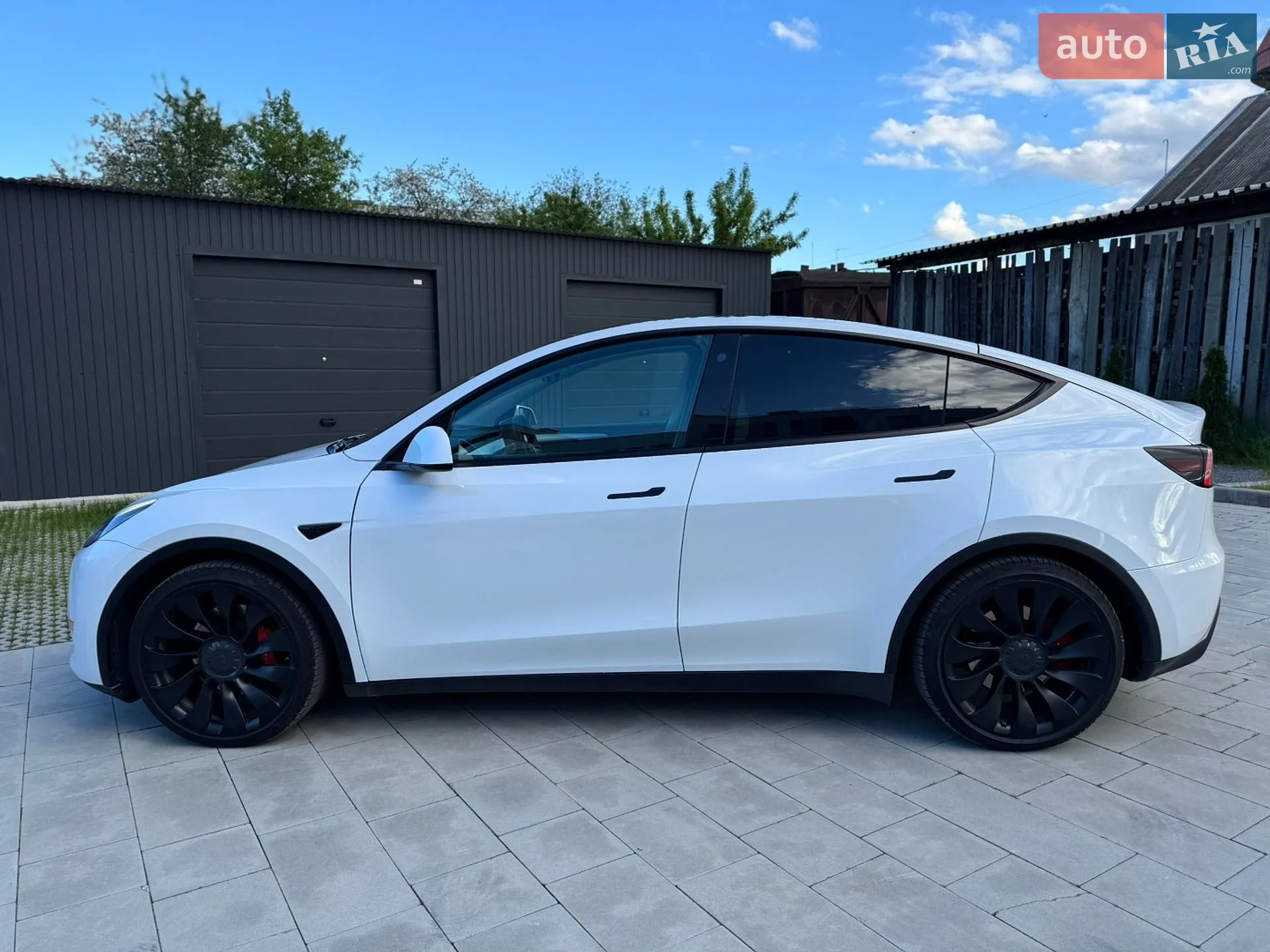 2022 Tesla Model Y - мініатюра 3