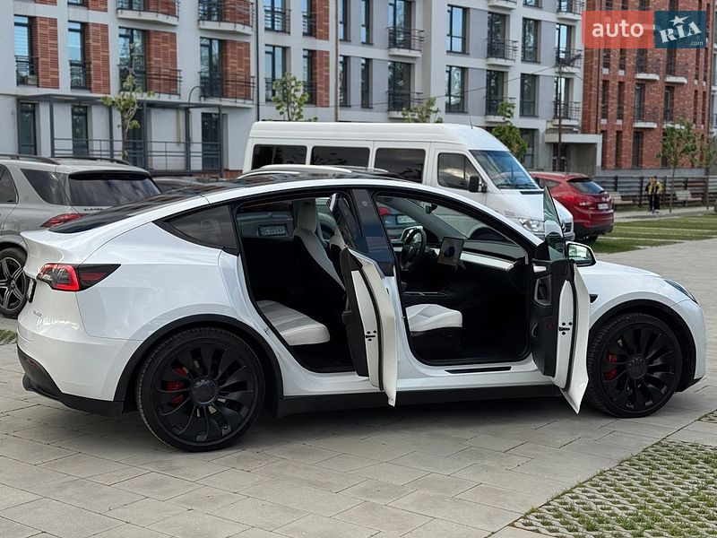 Внедорожник / Кроссовер Tesla Model Y 2022 в Самборе
