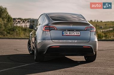 Позашляховик / Кросовер Tesla Model Y 2024 в Києві фото 13 Позашляховик / Кросовер Tesla Model Y 2024 в Києві