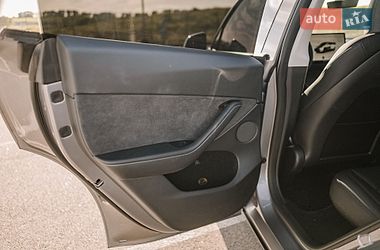 Позашляховик / Кросовер Tesla Model Y 2024 в Києві фото 82 Позашляховик / Кросовер Tesla Model Y 2024 в Києві