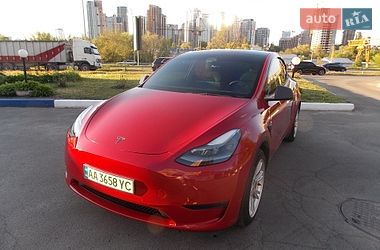Позашляховик / Кросовер Tesla Model Y 2022 в Києві