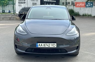 Позашляховик / Кросовер Tesla Model Y 2024 в Києві