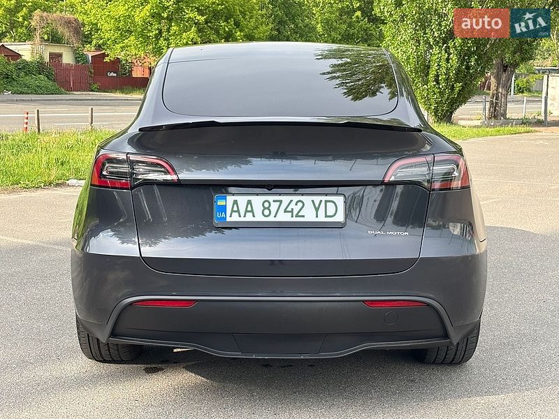 Позашляховик / Кросовер Tesla Model Y 2024 в Києві