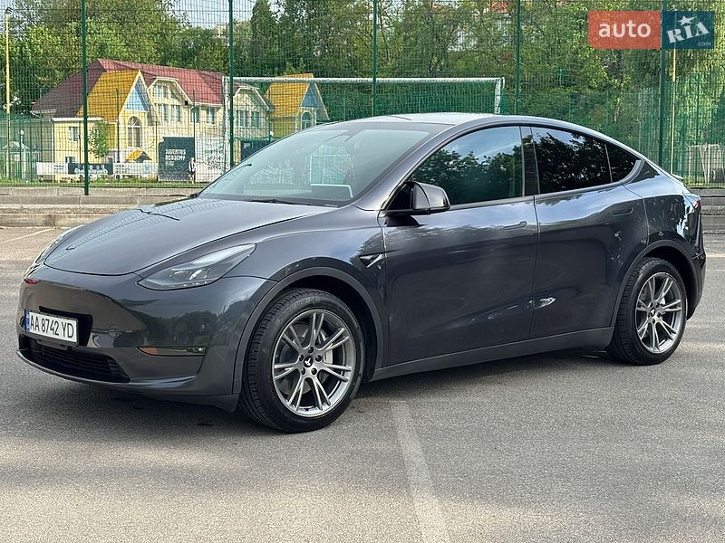 Позашляховик / Кросовер Tesla Model Y 2024 в Києві фото 9 Позашляховик / Кросовер Tesla Model Y 2024 в Києві