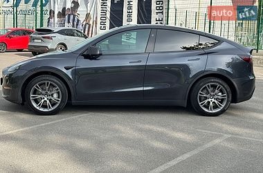 Позашляховик / Кросовер Tesla Model Y 2024 в Києві фото 8 Позашляховик / Кросовер Tesla Model Y 2024 в Києві