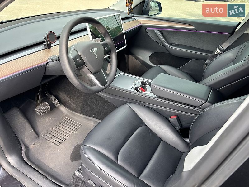 Позашляховик / Кросовер Tesla Model Y 2024 в Києві фото 13 Позашляховик / Кросовер Tesla Model Y 2024 в Києві