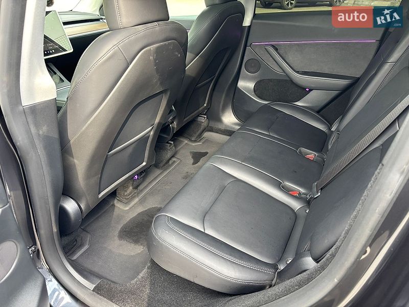 Позашляховик / Кросовер Tesla Model Y 2024 в Києві фото 14 Позашляховик / Кросовер Tesla Model Y 2024 в Києві