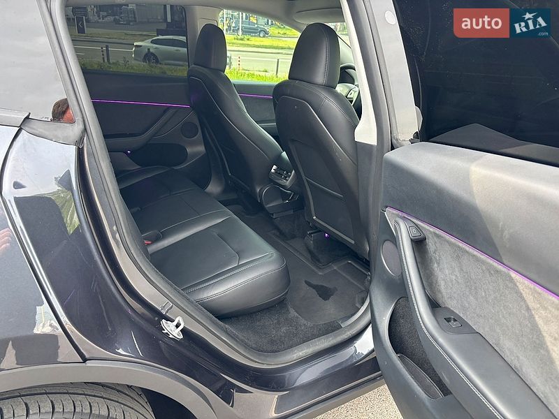 Позашляховик / Кросовер Tesla Model Y 2024 в Києві фото 16 Позашляховик / Кросовер Tesla Model Y 2024 в Києві