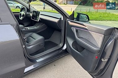 Позашляховик / Кросовер Tesla Model Y 2024 в Києві