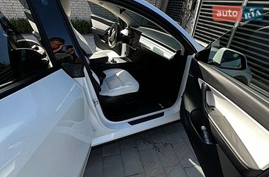 Внедорожник / Кроссовер Tesla Model Y 2022 в Житомире