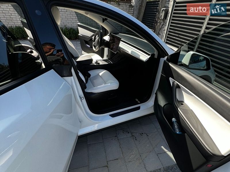 Внедорожник / Кроссовер Tesla Model Y 2022 в Житомире