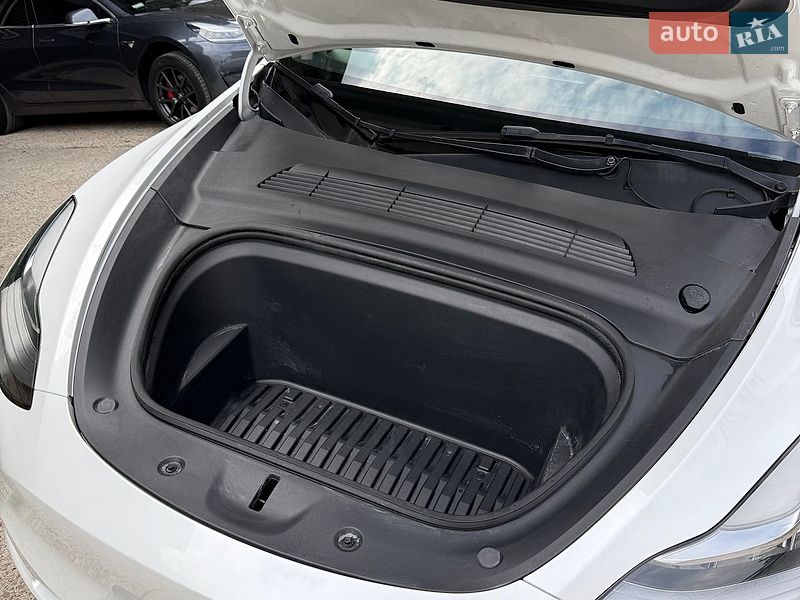 Внедорожник / Кроссовер Tesla Model Y 2021 в Одессе