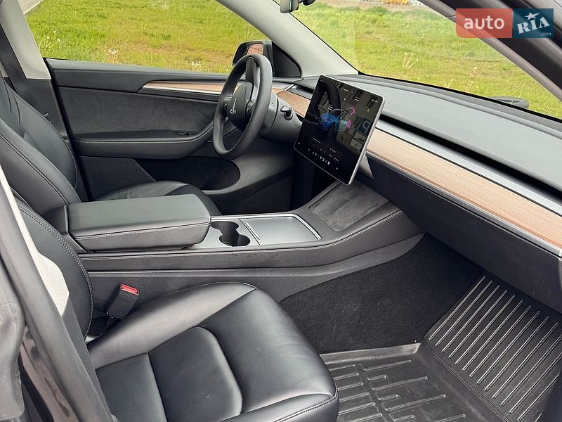 Позашляховик / Кросовер Tesla Model Y 2024 в Вінниці