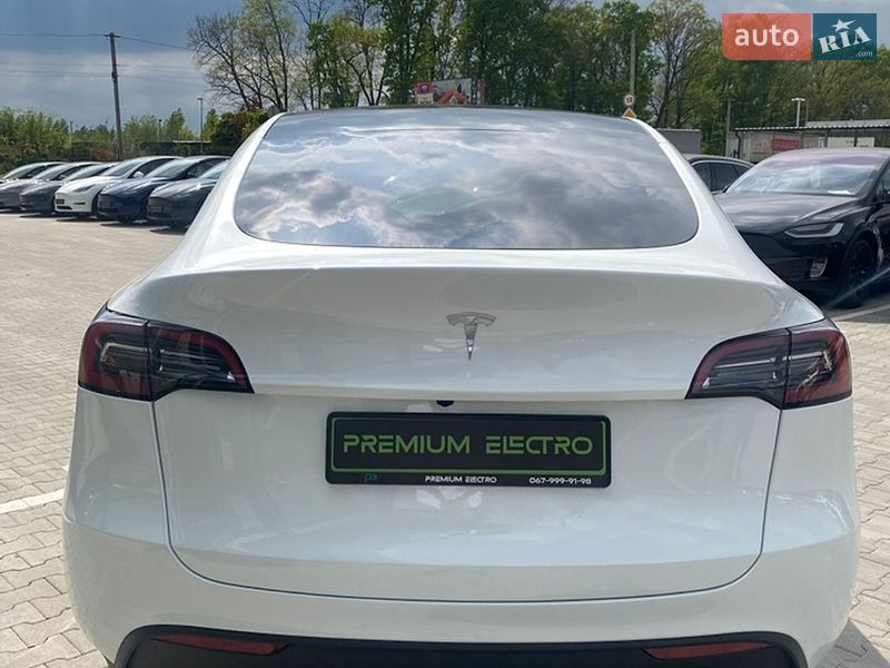 Внедорожник / Кроссовер Tesla Model Y 2023 в Киеве