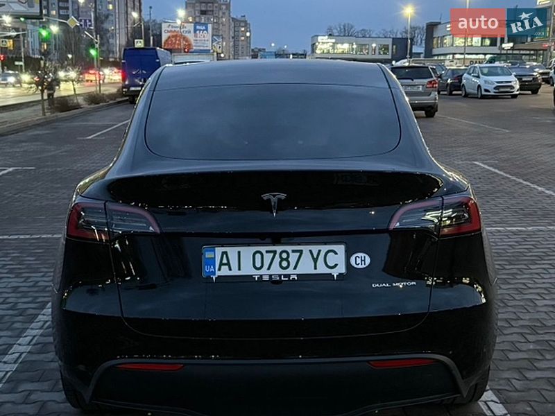 Внедорожник / Кроссовер Tesla Model Y 2023 в Киеве
