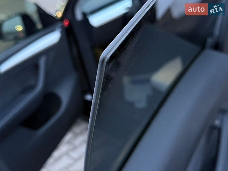 Внедорожник / Кроссовер Tesla Model Y 2023 в Киеве