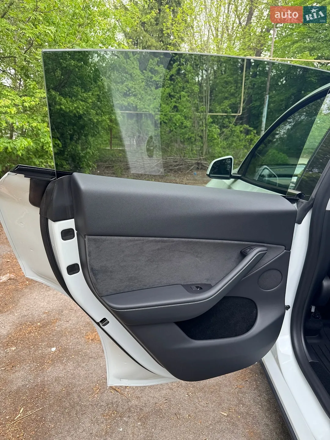 2022 Tesla Model Y - мініатюра 21