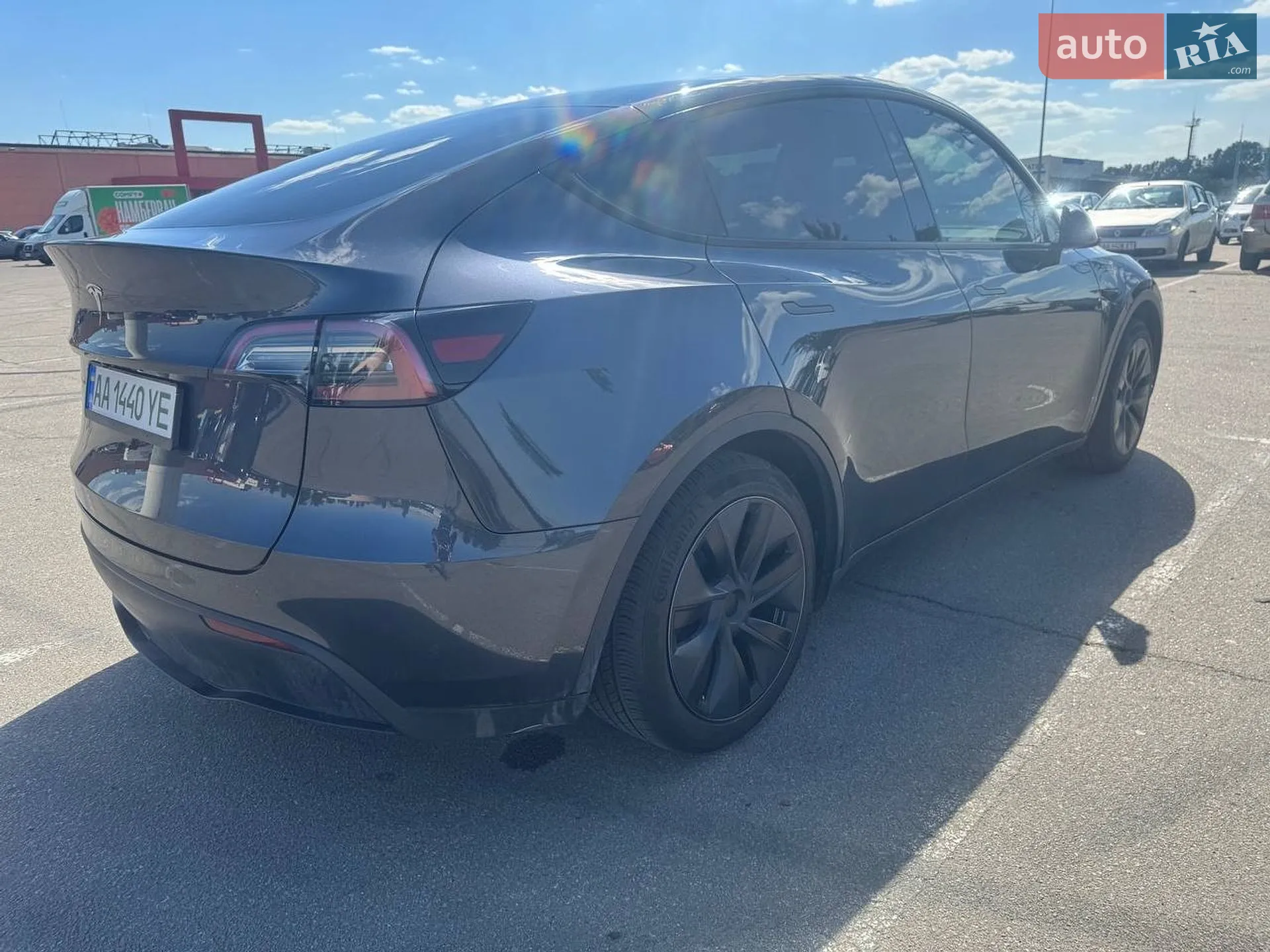 2025 Tesla Model Y - мініатюра 10