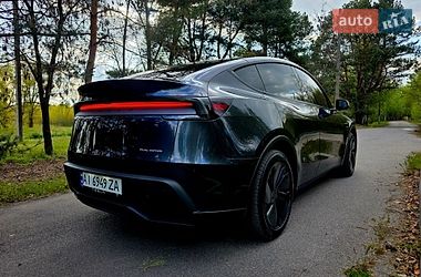 Внедорожник / Кроссовер Tesla Model Y 2025 в Киеве