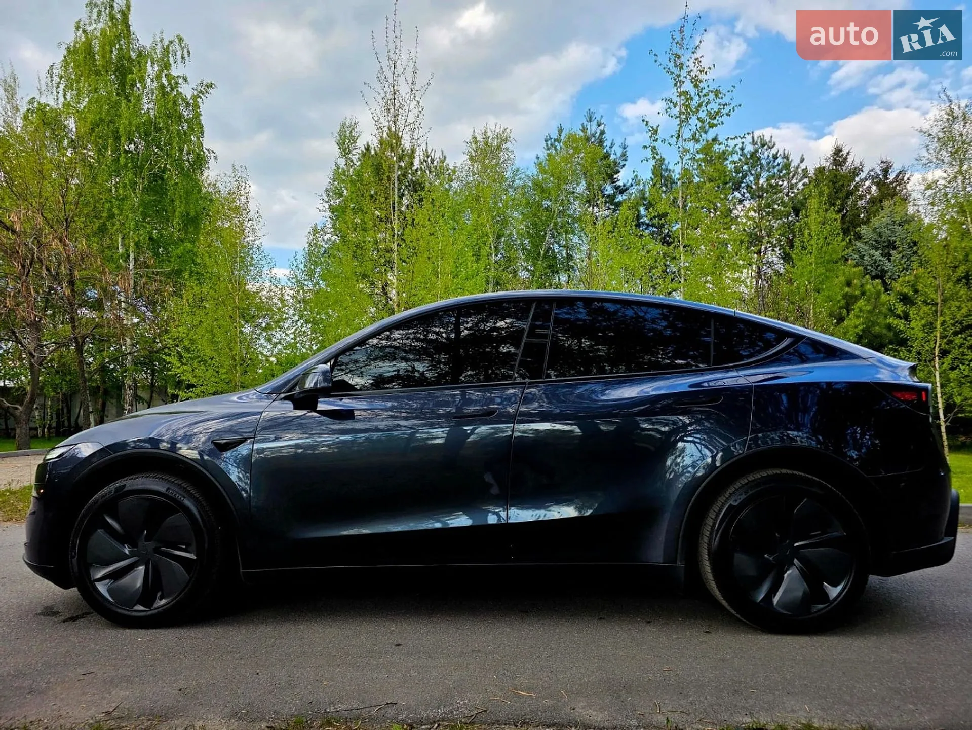 2025 Tesla Model Y - мініатюра 5