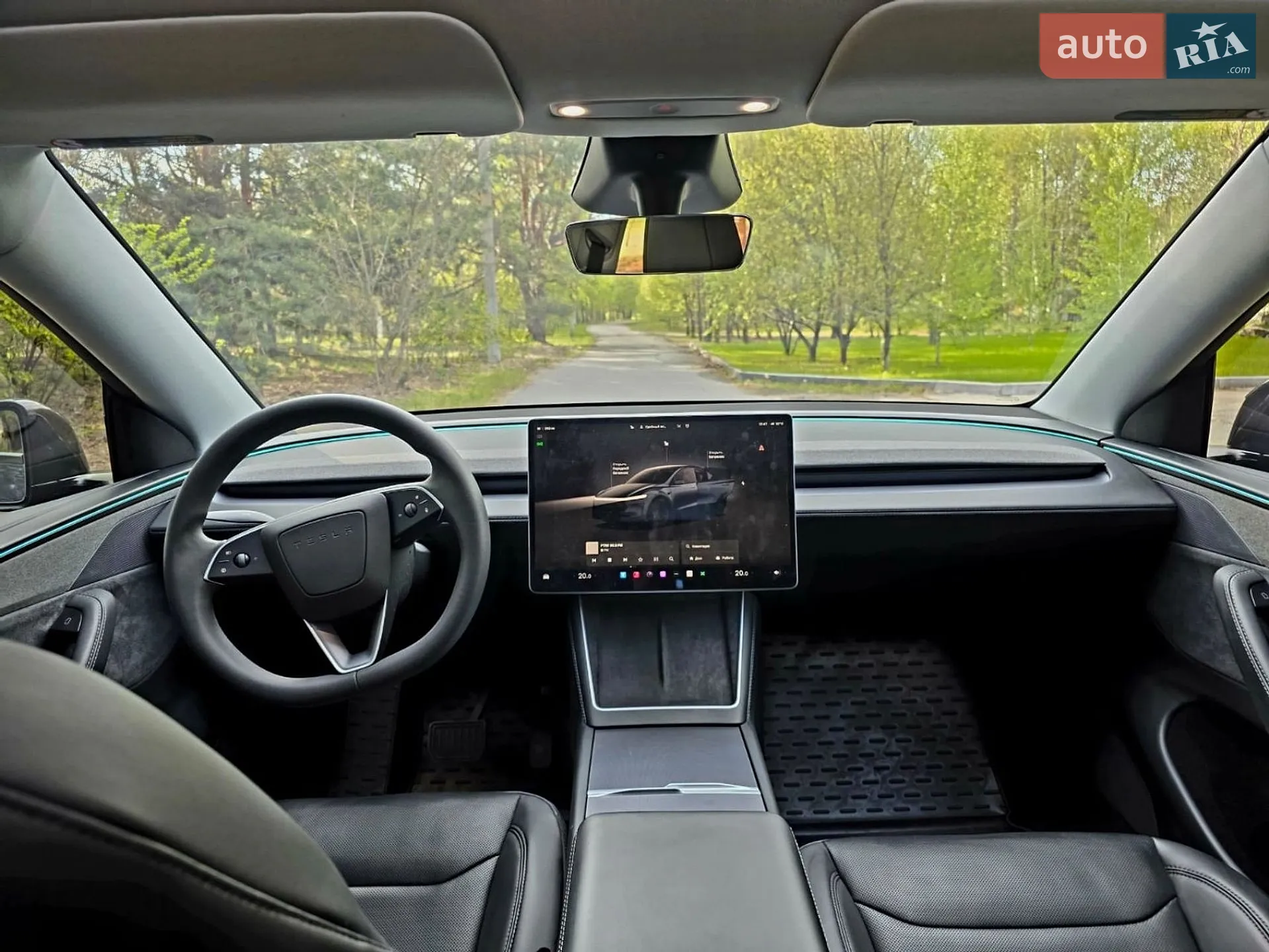 2025 Tesla Model Y - мініатюра 13