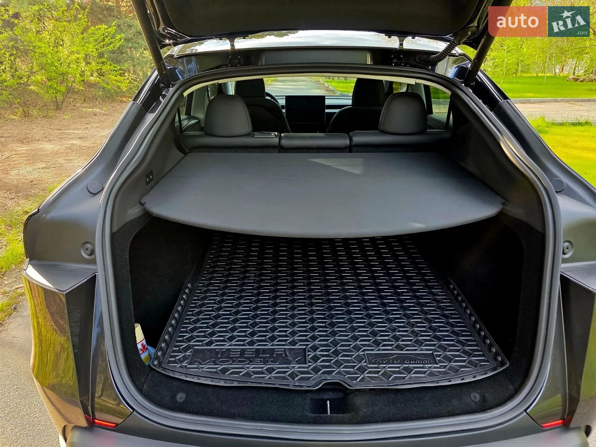 2025 Tesla Model Y - мініатюра 18