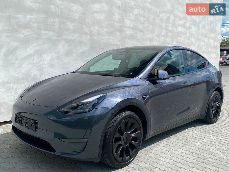 Tesla Model Y 2023
