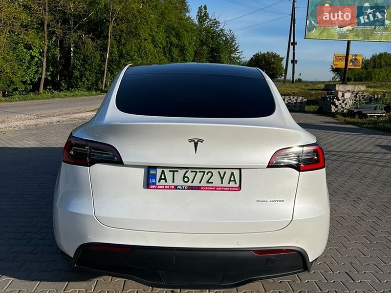Позашляховик / Кросовер Tesla Model Y 2020 в Тлумачі