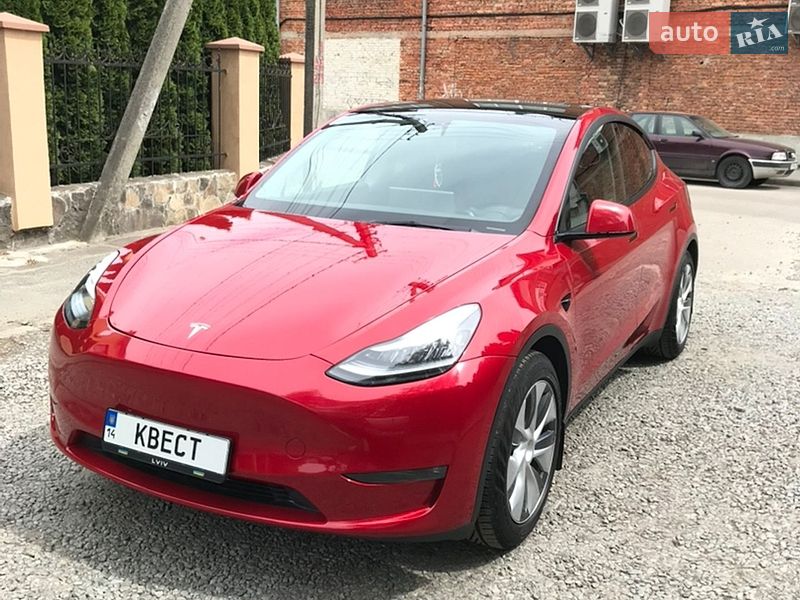 Внедорожник / Кроссовер Tesla Model Y 2023 в Львове