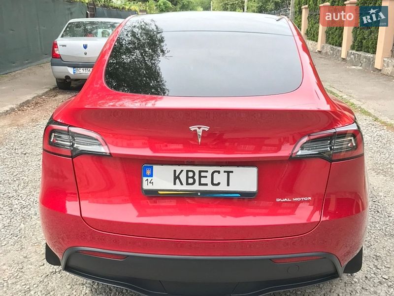 Внедорожник / Кроссовер Tesla Model Y 2023 в Львове