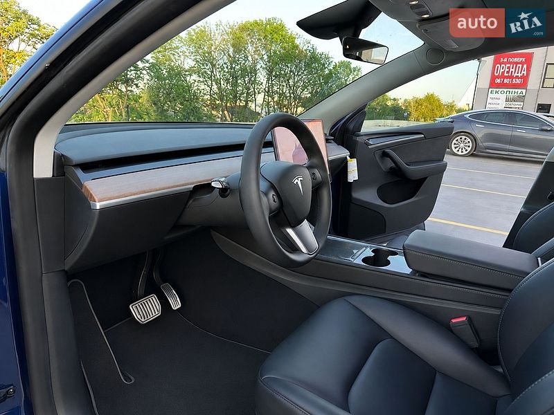 Позашляховик / Кросовер Tesla Model Y 2023 в Тернополі фото 15 Позашляховик / Кросовер Tesla Model Y 2023 в Тернополі
