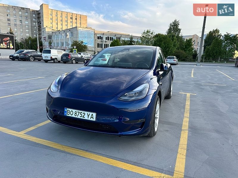 Позашляховик / Кросовер Tesla Model Y 2023 в Тернополі фото 11 Позашляховик / Кросовер Tesla Model Y 2023 в Тернополі