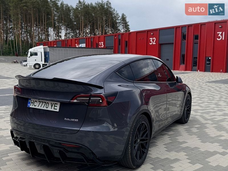 Позашляховик / Кросовер Tesla Model Y 2022 в Львові