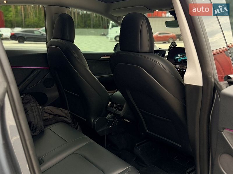 Позашляховик / Кросовер Tesla Model Y 2022 в Львові