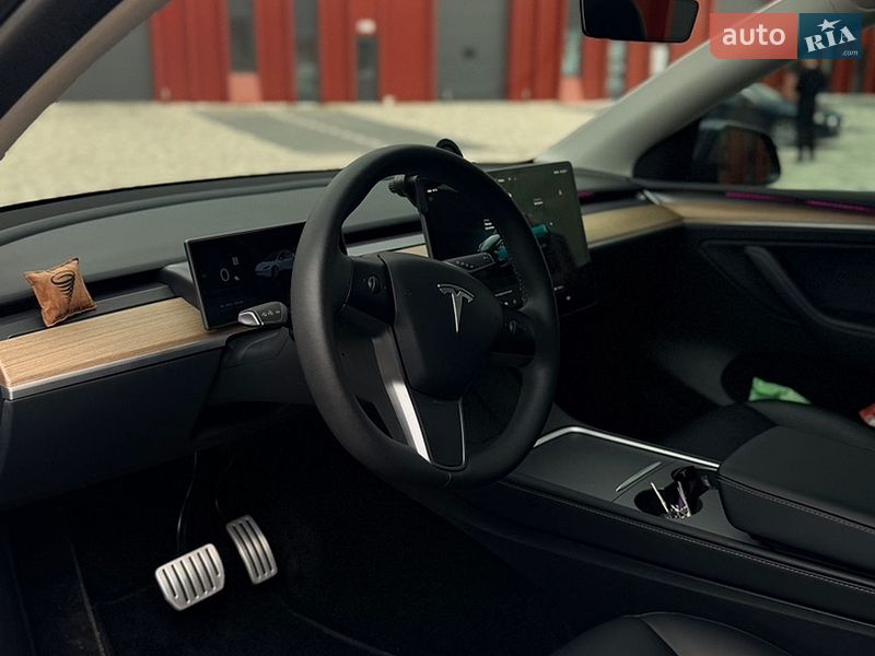 Позашляховик / Кросовер Tesla Model Y 2022 в Львові
