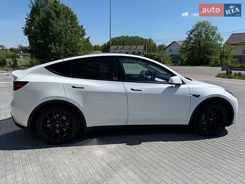 Позашляховик / Кросовер Tesla Model Y 2024 в Вінниці фото 8 Позашляховик / Кросовер Tesla Model Y 2024 в Вінниці
