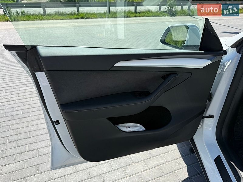 Позашляховик / Кросовер Tesla Model Y 2024 в Вінниці фото 23 Позашляховик / Кросовер Tesla Model Y 2024 в Вінниці