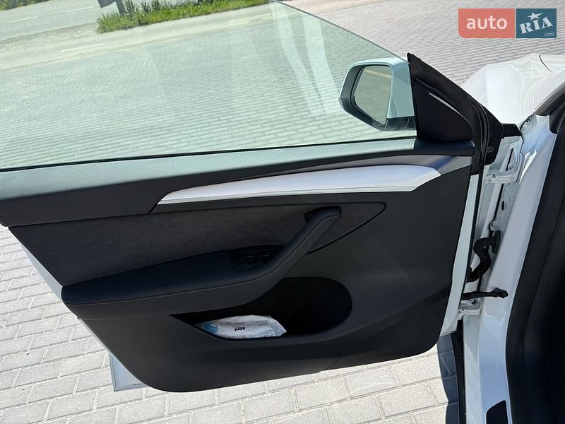 Позашляховик / Кросовер Tesla Model Y 2024 в Вінниці фото 28 Позашляховик / Кросовер Tesla Model Y 2024 в Вінниці