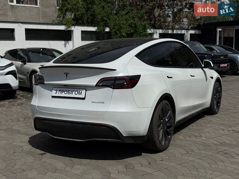 Позашляховик / Кросовер Tesla Model Y 2024 в Одесі