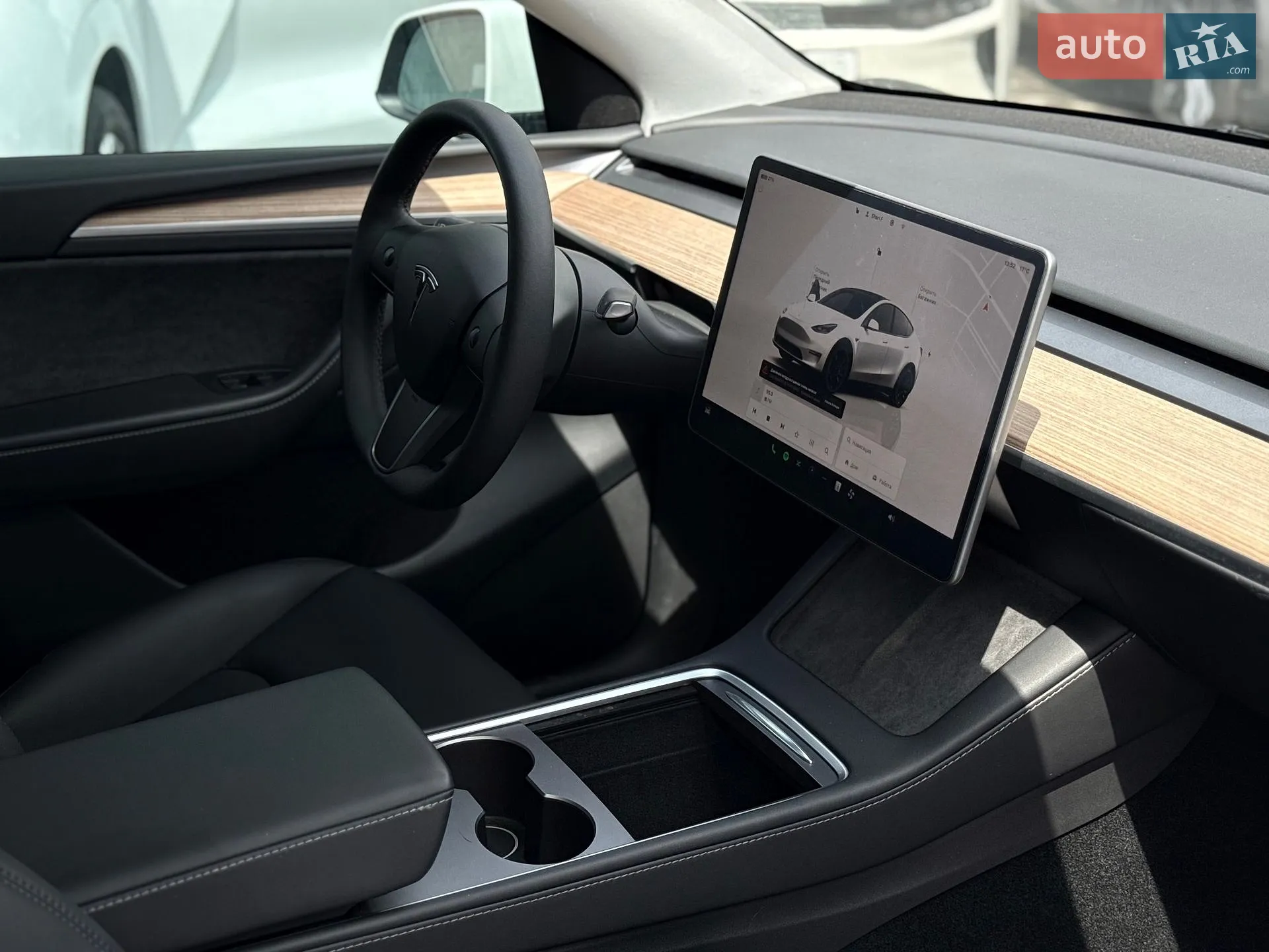 2024 Tesla Model Y - мініатюра 33