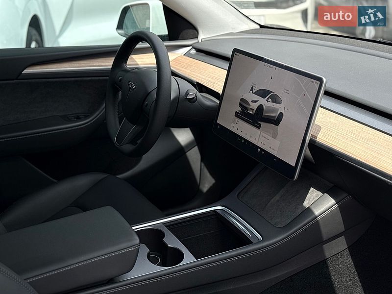 Позашляховик / Кросовер Tesla Model Y 2024 в Одесі