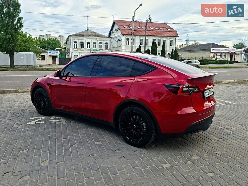 Позашляховик / Кросовер Tesla Model Y 2020 в Харкові