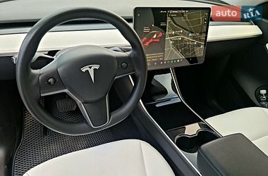 Позашляховик / Кросовер Tesla Model Y 2020 в Харкові