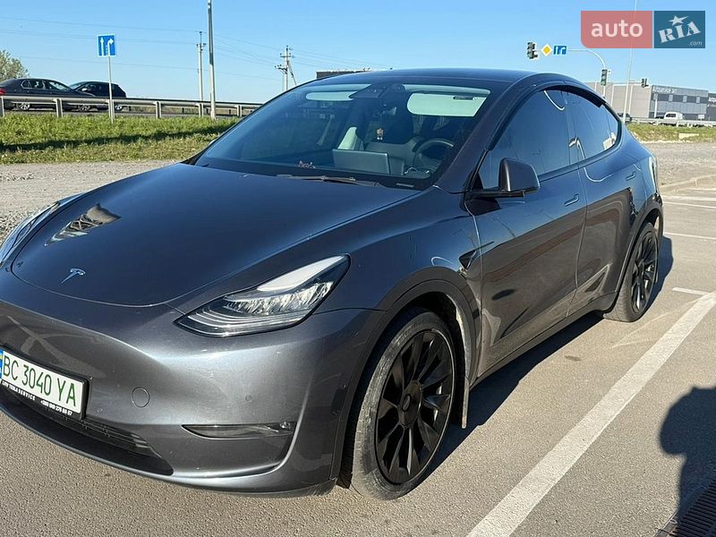 Tesla Model Y 2021