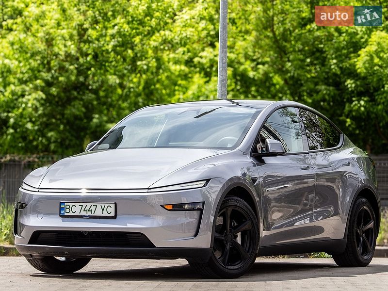 Внедорожник / Кроссовер Tesla Model Y 2025 в Львове